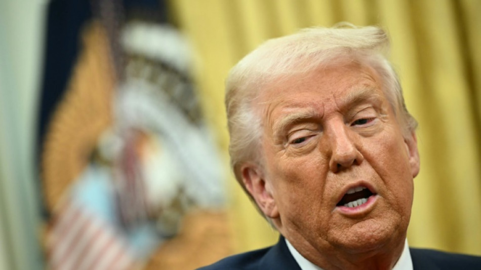 Volte-face de Trump qui recule sur les droits de douane impos&eacute;s au Canada et au Mexique