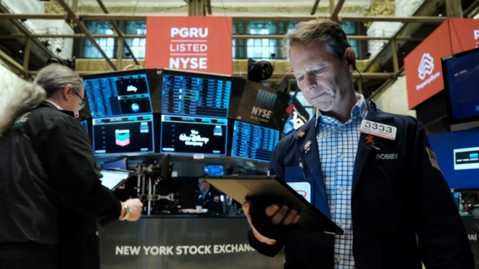 Wall Street finit dans le vert, 5&egrave;me s&eacute;ance de hausse cons&eacute;cutive pour le Dow Jones