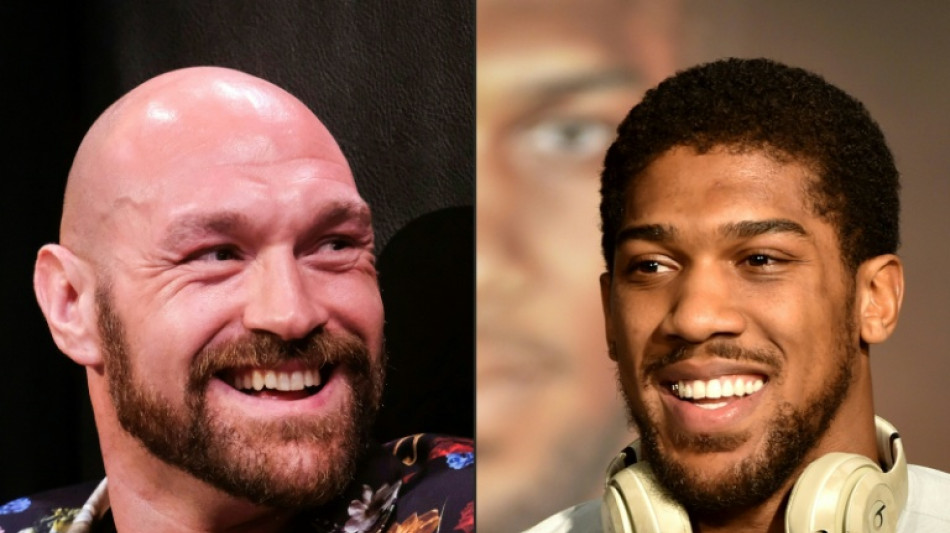 Joshua warm-up defeat would 'kill' Fury fight, warns promoter Warren