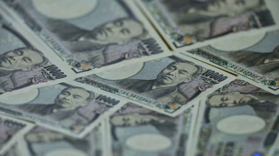 Stocks struggle as rate hikes, China fears temper optimism