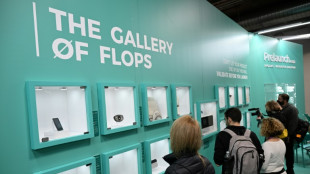 Productos tecnol&oacute;gicos fallidos llenan "Galer&iacute;a de fracasos" en feria CES