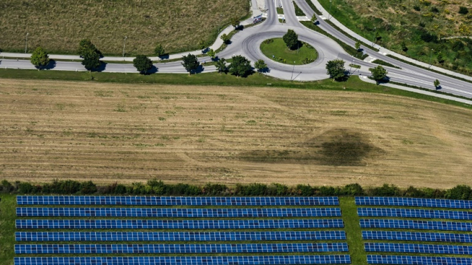 Regierung will mehr Photovoltaik-Anlagen auf Ackerfl&auml;chen 