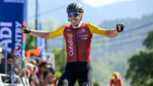 Local boy Aranburu sprints to Basque Country stage, Seixas extends lead