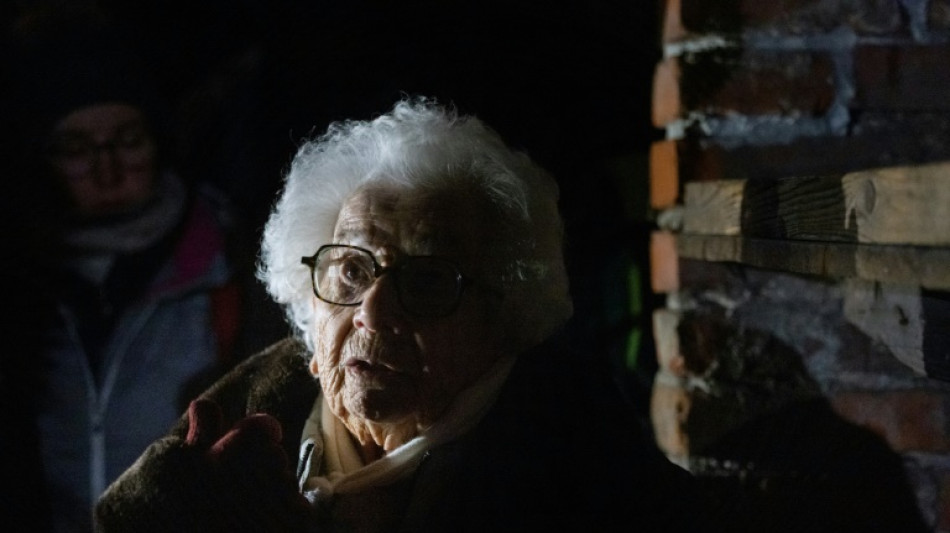 "J'&eacute;tais une gamine": &agrave; Auschwitz, Esther Senot, 97 ans,  t&eacute;moigne pour des lyc&eacute;ens