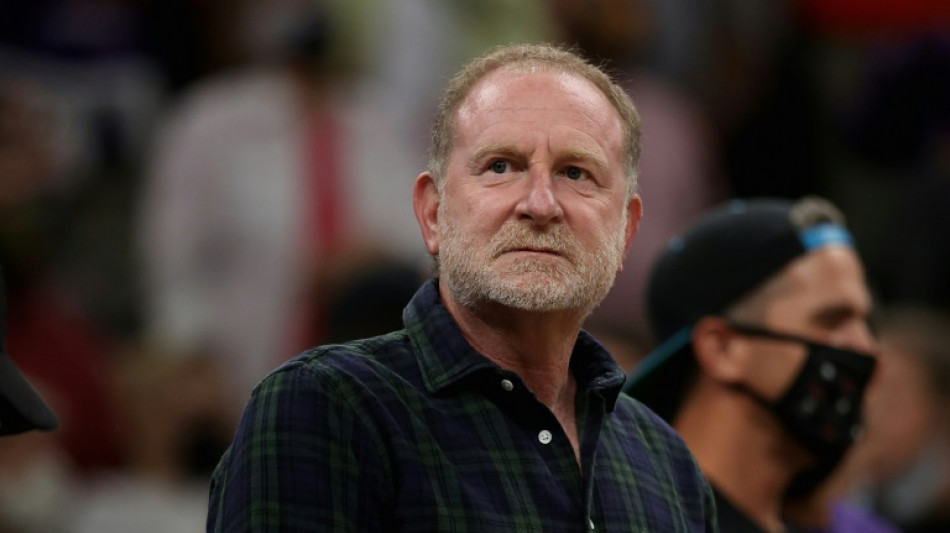 NBA: le propri&eacute;taire des Suns de Phoenix suspendu un an pour racisme et misogynie