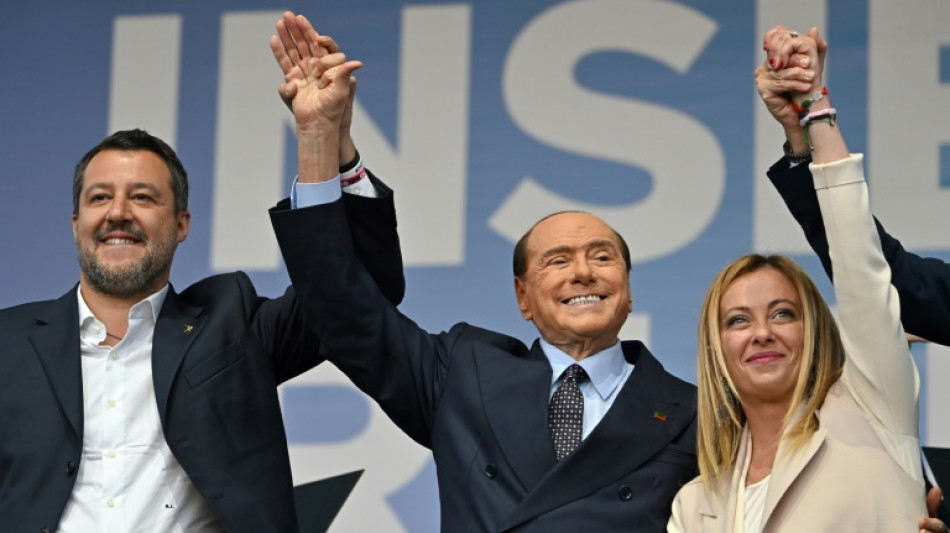 Italienische Rechte schw&ouml;ren sich bei Abschlusskundgebung auf Wahlsieg ein