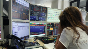 Borsa: Milano rimbalza, chiude a +2,4%