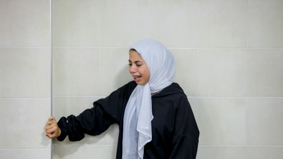 Ataques israelíes dejan 60 muertos, la mitad cerca de los centros de ayuda, según rescatistas