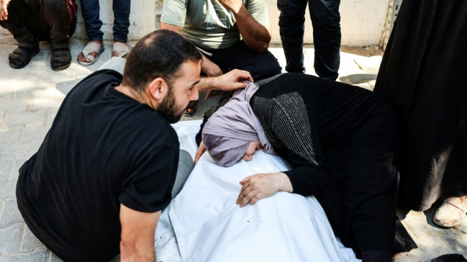 Las autoridades sanitarias de Gaza informan que cinco personas murieron en ataques israel&iacute;es