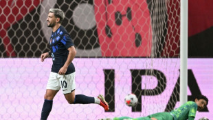 Arrascaeta brilha, mas sai lesionado em goleada do Uruguai sobre Coreia do Sul em amistoso