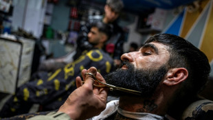 Trabalhadores humanit&aacute;rios s&atilde;o detidos no Afeganist&atilde;o por usar barba muito curta
