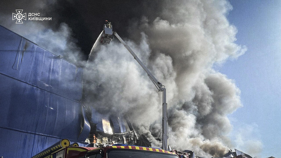 Kiev, attaccati da 595 droni e 48 missili russi