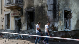 Selenskyj k&uuml;ndigt "sp&uuml;rbare" Reaktion auf russischen Angriff auf Tschernihiw an
