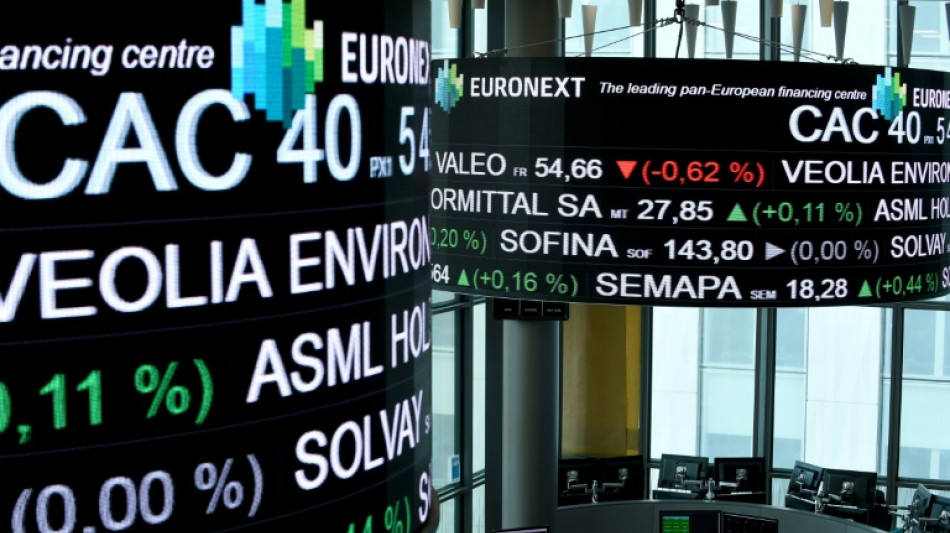 La Bourse de Paris termine en l&eacute;ger recul, entre inflation am&eacute;ricaine et Moyen-Orient
