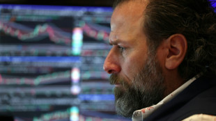 Wall Street ouvre mitig&eacute;e, retour des doutes concernant l'IA