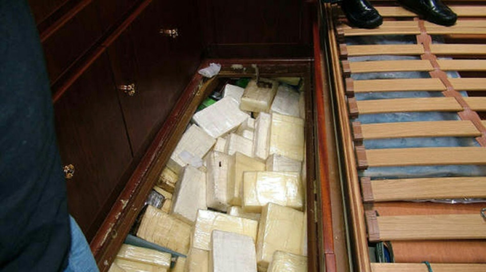 La polic&iacute;a espa&ntilde;ola incauta 4,5 toneladas de coca&iacute;na en un barco proveniente de Am&eacute;rica Latina
