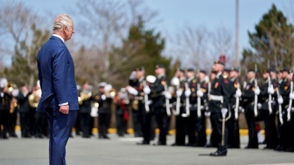 Le prince Charles et son &eacute;pouse Camilla d&eacute;butent leur visite au Canada