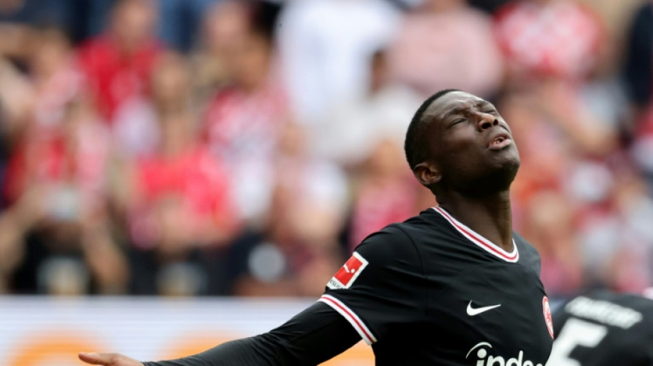 Frankfurt's Kolo Muani skips training to force PSG move
