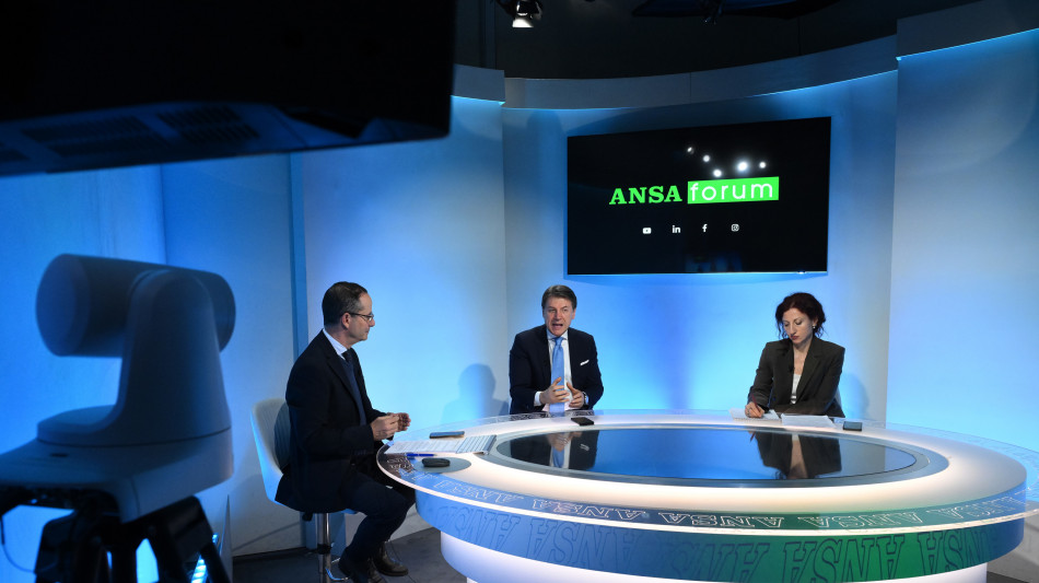 Conte, Meloni non condanna e non condivide? Non pu&ograve; barcamenarsi