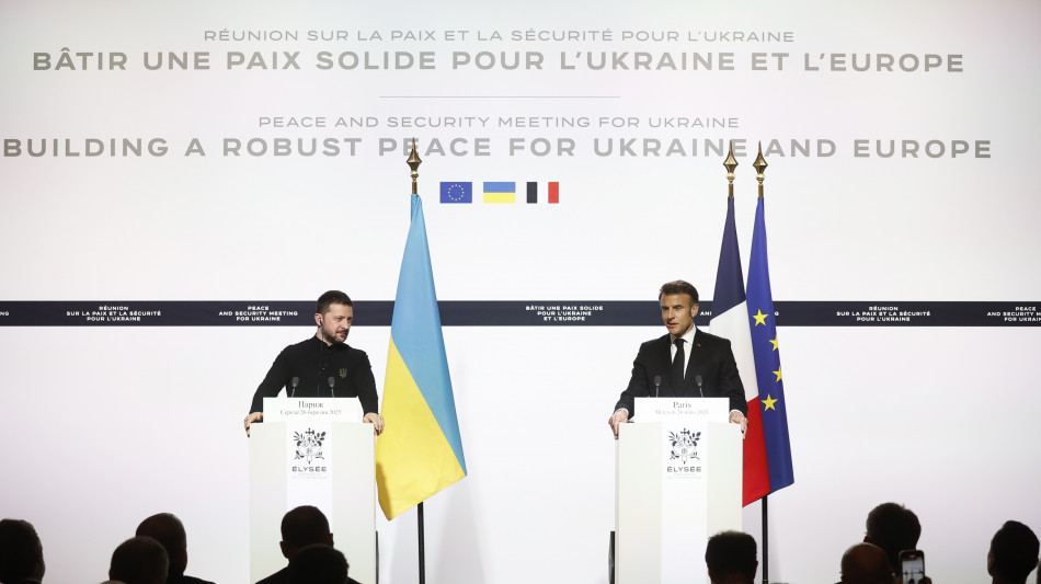 Macron annuncia altri 2 miliardi di aiuti militari a Kiev