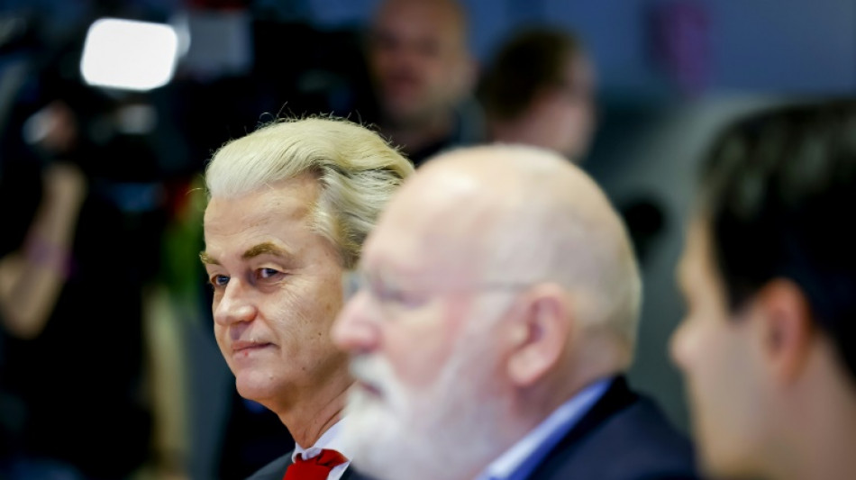Negocia&ccedil;&otilde;es estagnadas nos Pa&iacute;ses Baixos para forma&ccedil;&atilde;o de governo