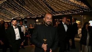 Israel detiene y libera poco después a cineasta palestino ganador de un Óscar