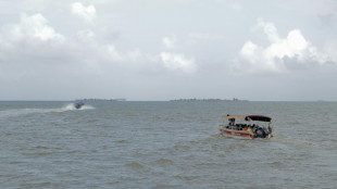 Lancha com 21 pessoas a bordo, a maioria migrantes venezuelanos, naufraga no Panamá