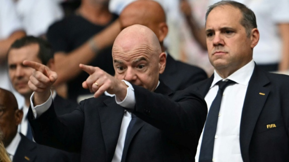 Principales reacciones a los planes de inversi&oacute;n privada de la FIFA