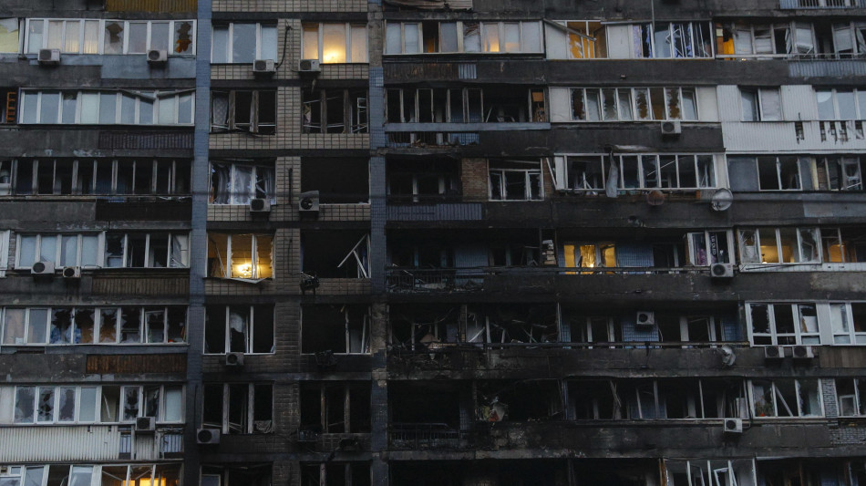 Kiev, 'un milione di famiglie senza luce dopo i raid notturni russi'