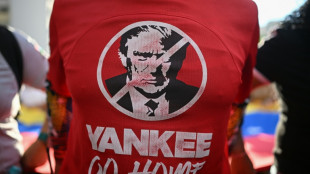 Portaviones, negociaci&oacute;n... y John Lennon: claves de la crisis EEUU-Venezuela