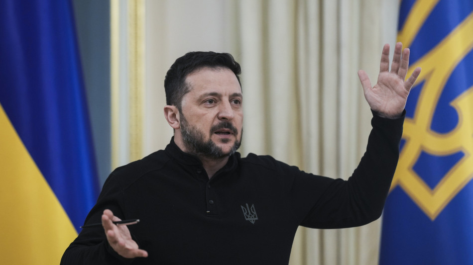 'Zelensky pronto a elezioni già in estate se cessate fuoco'