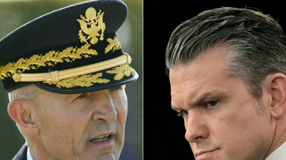 Secret&aacute;rio de Defesa dos EUA pede ren&uacute;ncia de chefe do Estado-Maior do Ex&eacute;rcito