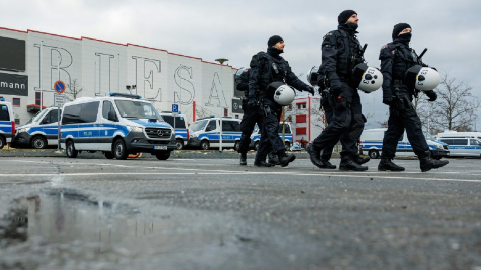 Einsatzkr&auml;fte verletzen Linken-Abgeordneten bei Anti-AfD-Demo - Polizei ermittelt