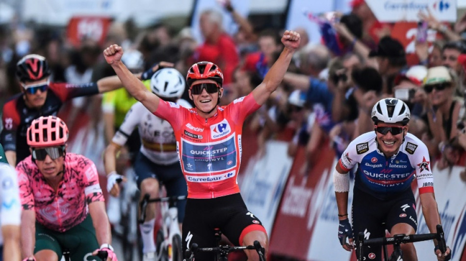 Tour d'Espagne: Evenepoel, un Belge sacr&eacute; sur un grand Tour 44 ans apr&egrave;s 