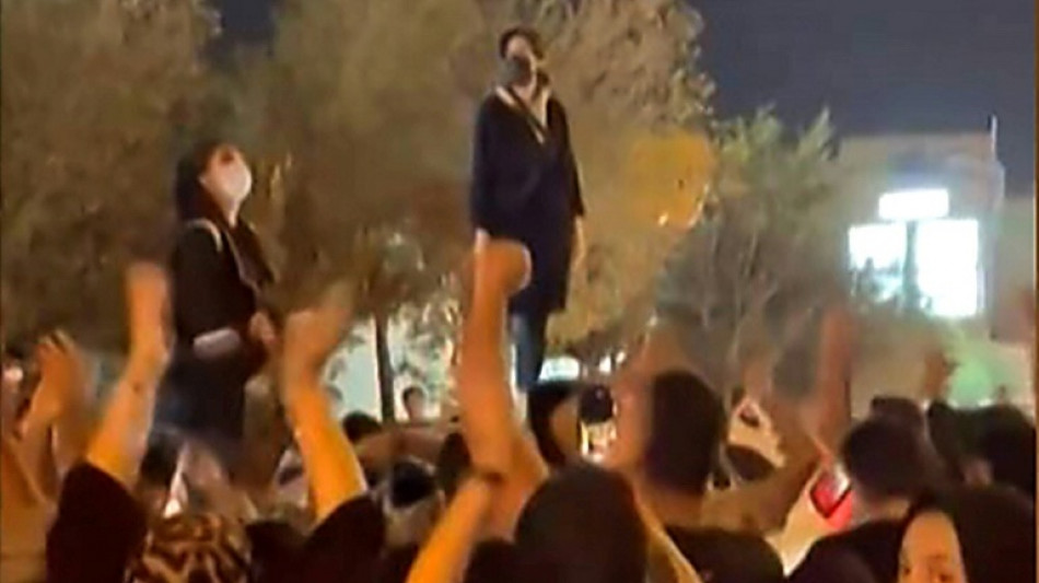 Duod&eacute;cima noche de protestas en Ir&aacute;n, el poder se mantiene firme