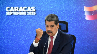 Maduro llevará militares a los barrios para entrenar a la población 