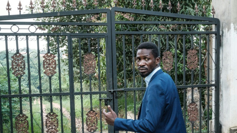 Ugandas Oppositionsf&uuml;hrer nach eigenen Angaben unter Hausarrest