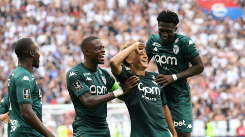 Ligue 1: Monaco encha&icirc;ne, Lyon toujours &agrave; l'arr&ecirc;t