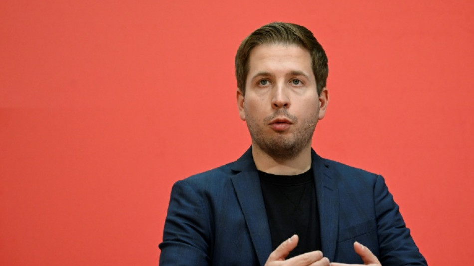 SPD-Generalsekret&auml;r K&uuml;hnert spricht Faeser "klaren R&uuml;ckhalt" als Ministerin aus
