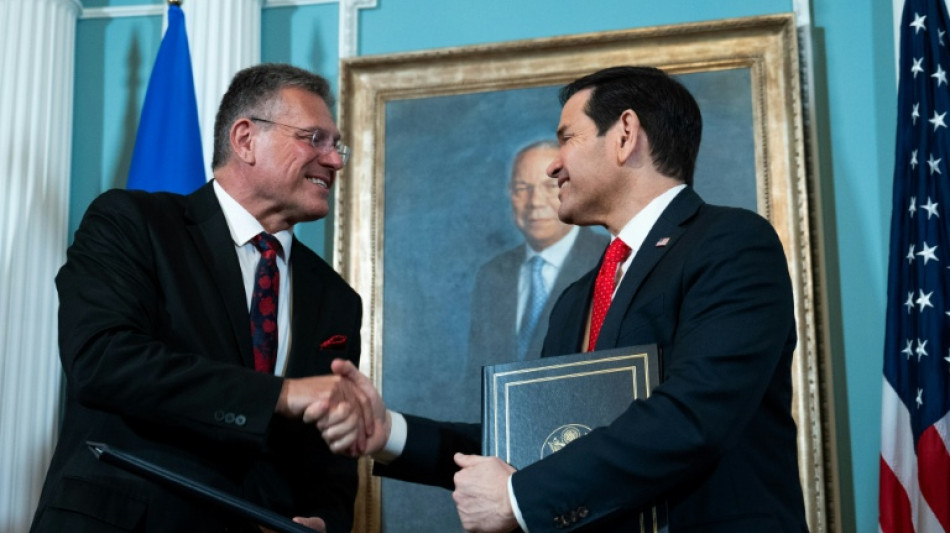 La UE y EEUU firman un plan de minerales cr&iacute;ticos para contrarrestar la dependencia de China