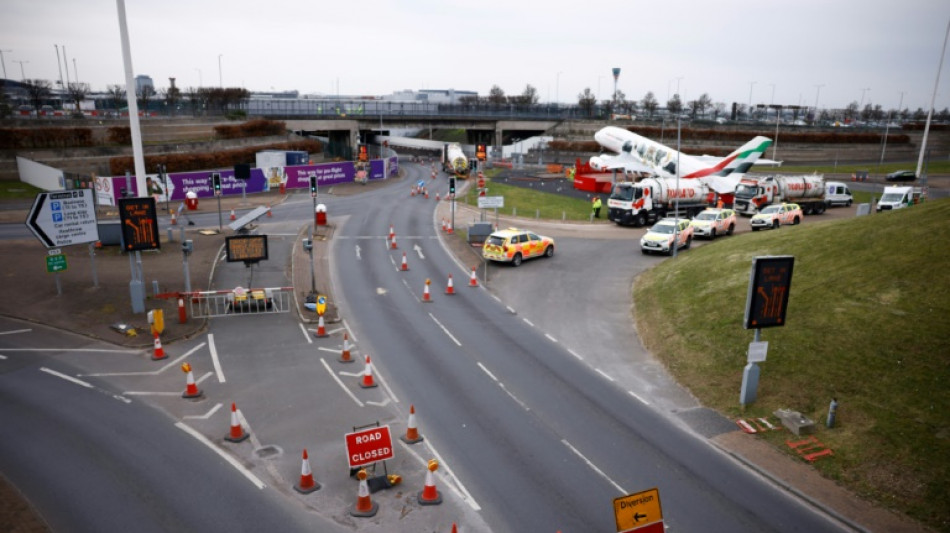 L'aéroport d'Heathrow à nouveau "pleinement opérationnel", après sa fermeture vendredi