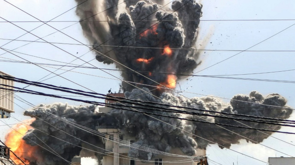 Bombardeios de Israel deixam mais de 180 mortos e causam p&acirc;nico no L&iacute;bano