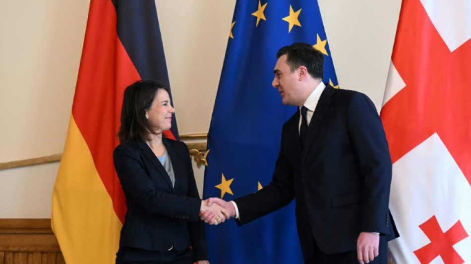 G&eacute;orgie: des r&eacute;formes sont "essentielles" pour l'adh&eacute;sion &agrave; l'UE (Baerbock) 