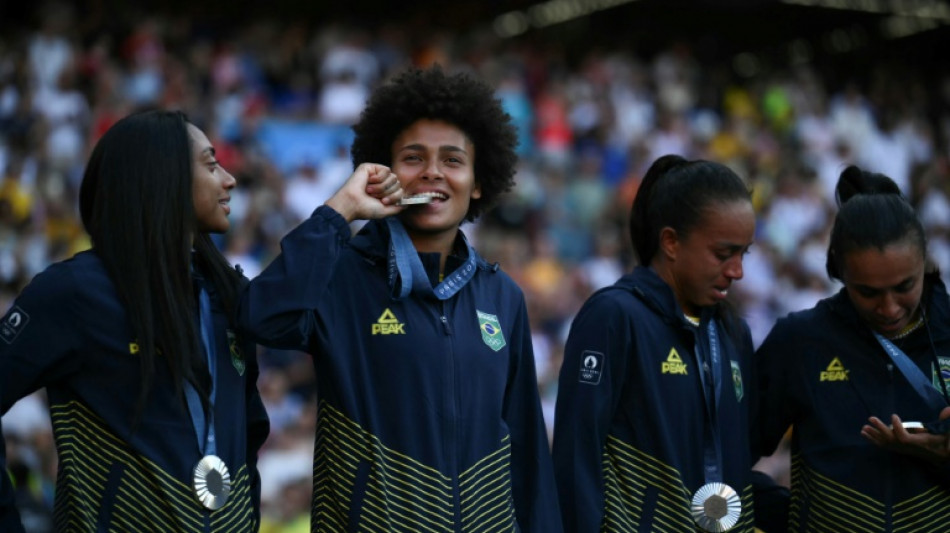 Brasil se despede de Paris-2024 com prata no futebol e bronze no v&ocirc;lei feminino