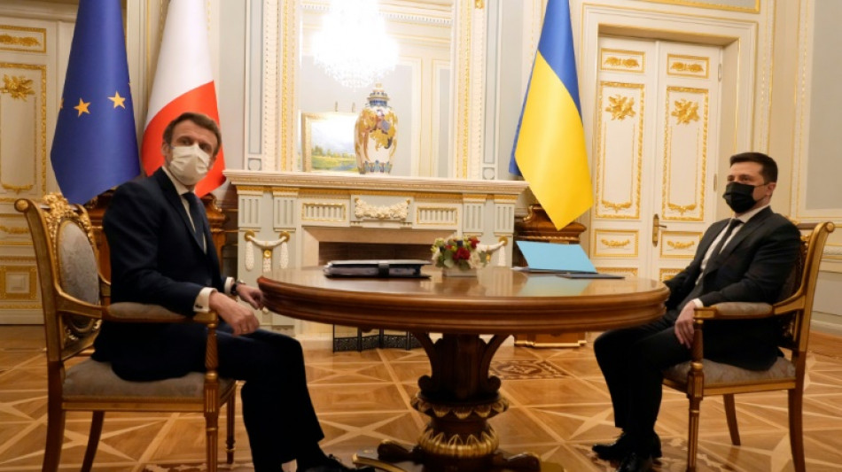 Macron arrive &agrave; Berlin, voit des "solutions concr&egrave;tes" &agrave; la crise russo-ukrainienne