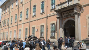 Impronta del palmo di Sempio su muro scale di casa Poggi