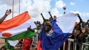 Unterst&uuml;tzer der Machthaber im Niger protestieren nahe franz&ouml;sischer Milit&auml;rbasis