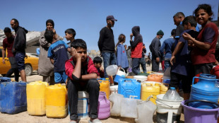 Moradores de Gaza aguardam ajuda humanitária anunciada por Israel