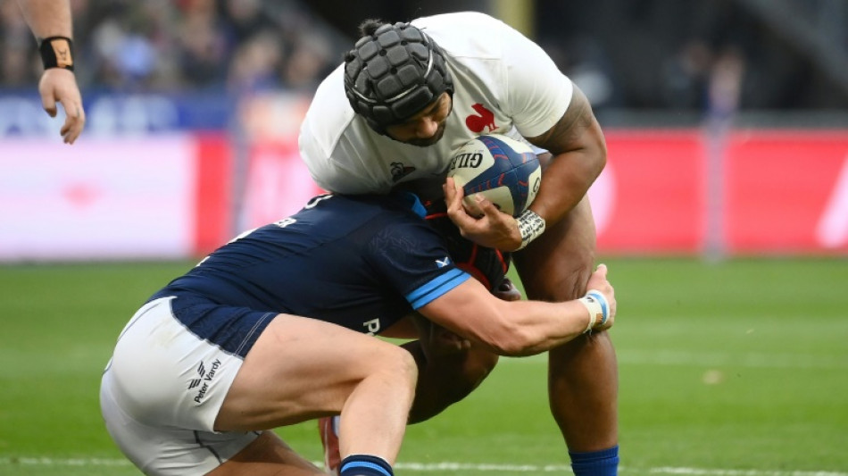 XV de France: sans Atonio, les Bleus flanchent &agrave; droite