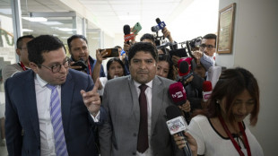 Ex-funcion&aacute;rio nega ter criado rede de prostitui&ccedil;&atilde;o no Congresso peruano